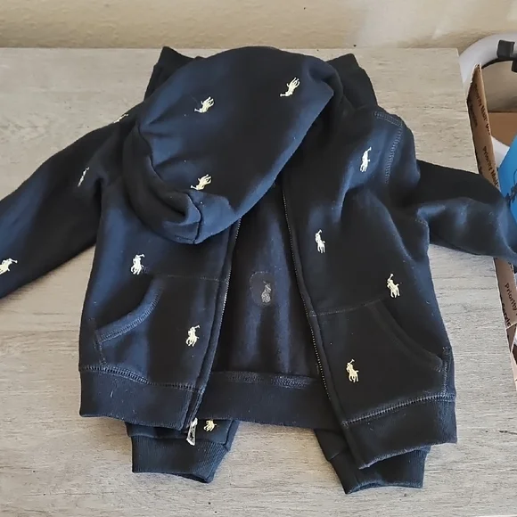 Ralph Lauren Black Hoodie and Pants Set - Picture 4 of 4